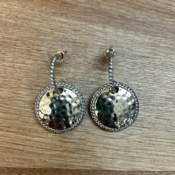 HAMMERED GOLD AND SILVER PLATED DANGLE EARRINGS - Picture 1 of 8